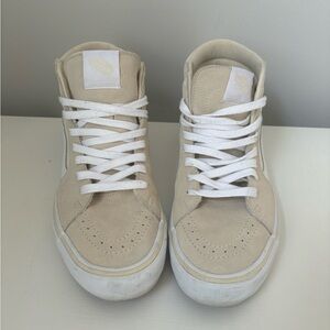 Vans PRO high tops Men’s 9.5 Ladies 11